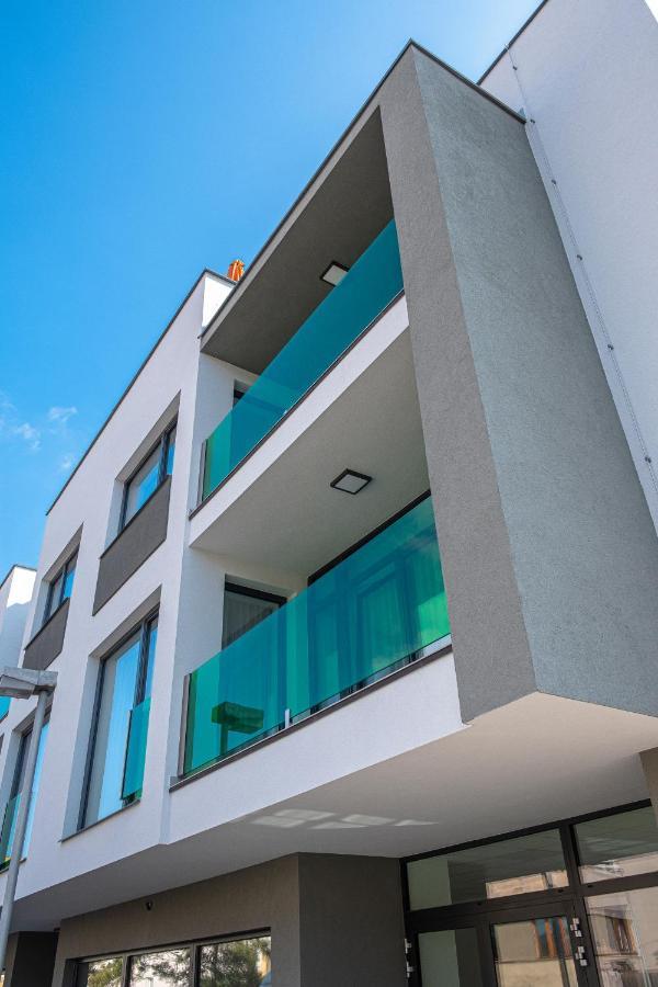 Grunt Apartments มลาดาโบเลสลัฟ ภายนอก รูปภาพ