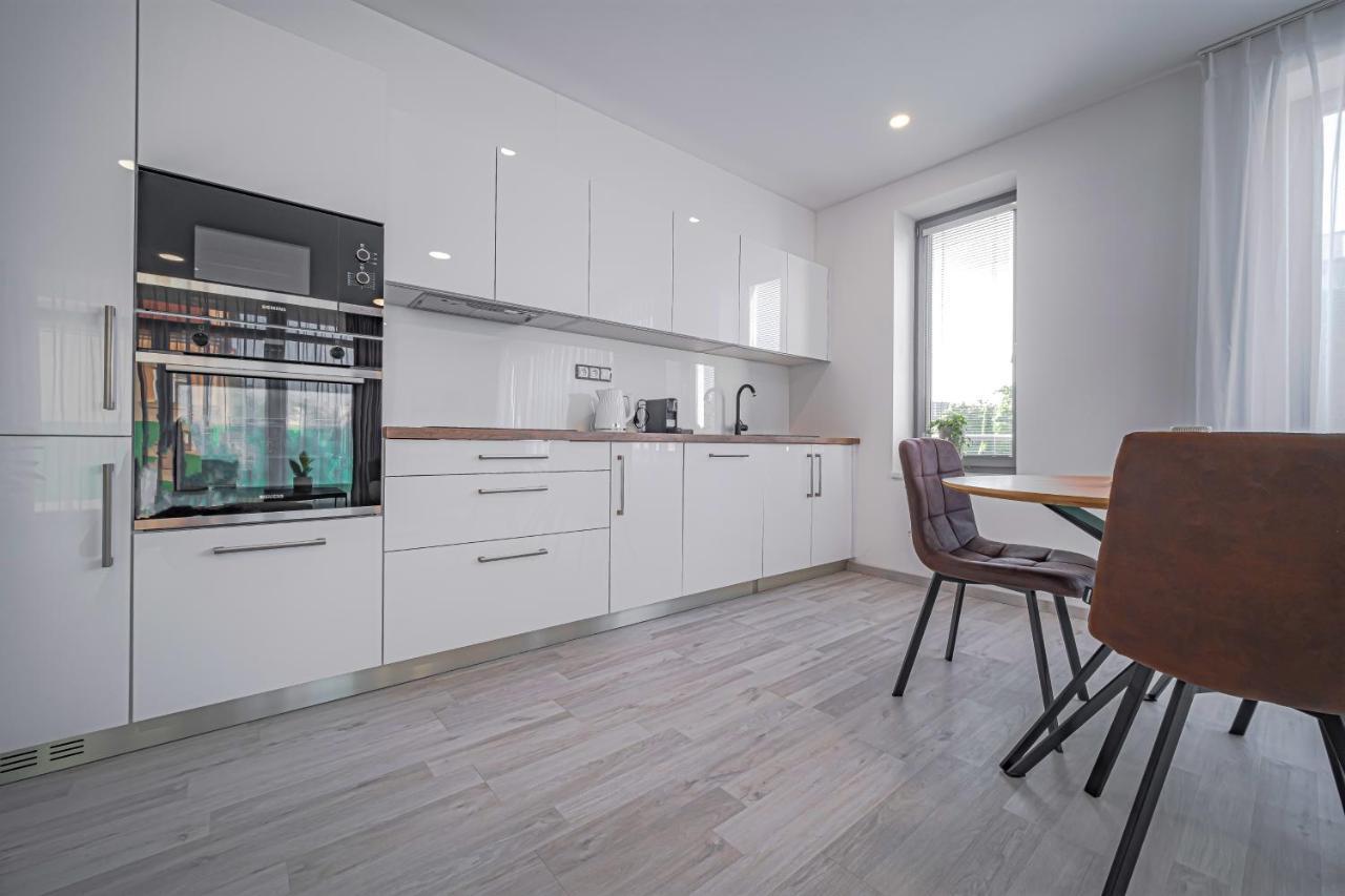 Grunt Apartments มลาดาโบเลสลัฟ ภายนอก รูปภาพ