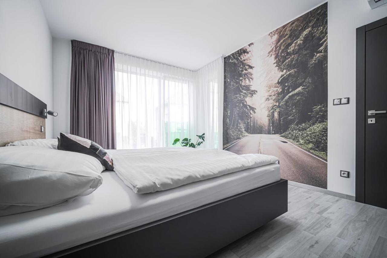 Grunt Apartments มลาดาโบเลสลัฟ ภายนอก รูปภาพ