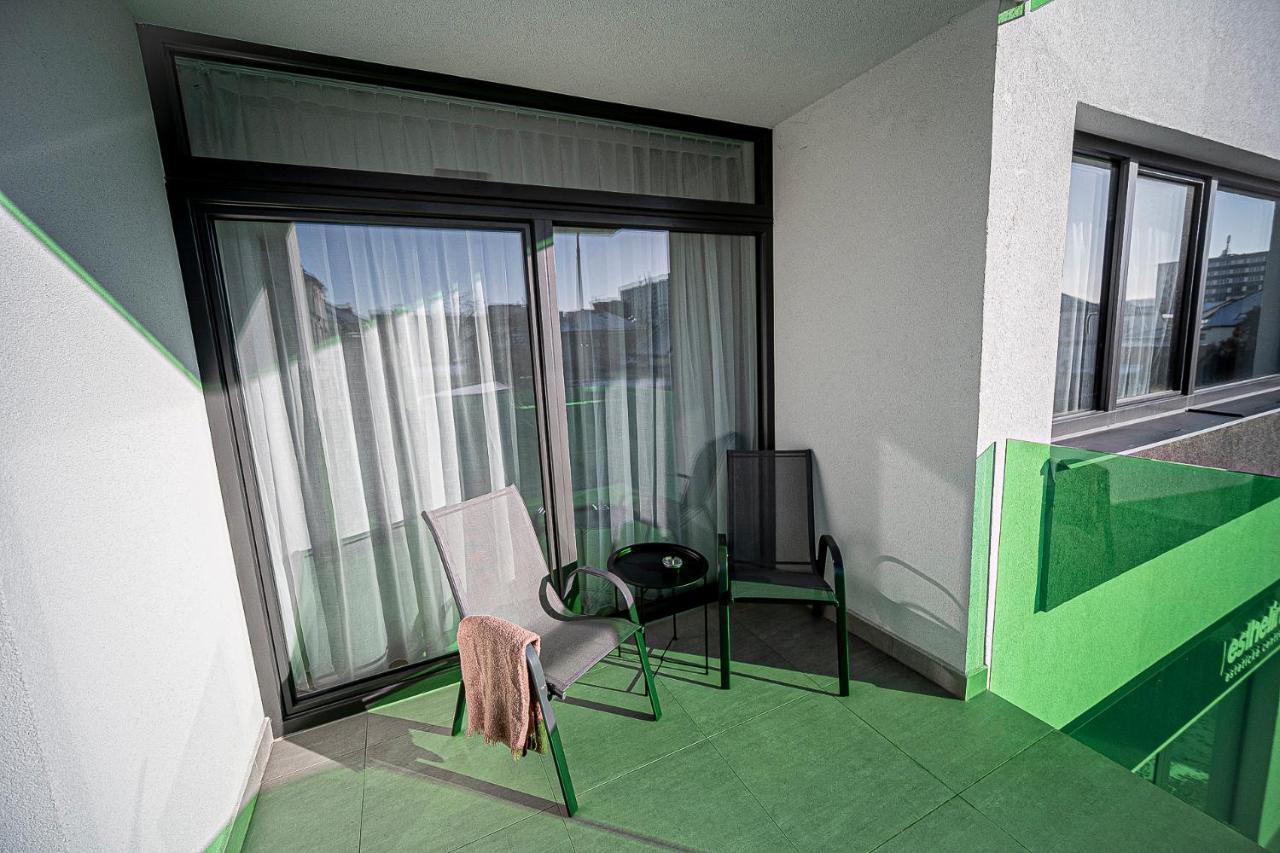 Grunt Apartments มลาดาโบเลสลัฟ ภายนอก รูปภาพ